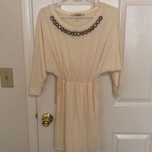 White dress, never worn